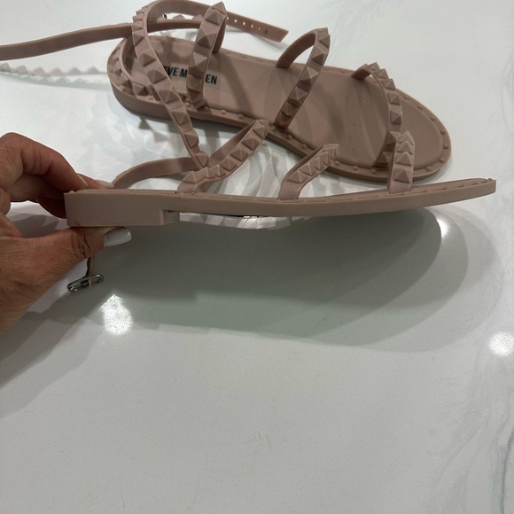 Steve Madden Pink Gladiator Sandals with Studded Details - Picture 2 of 3